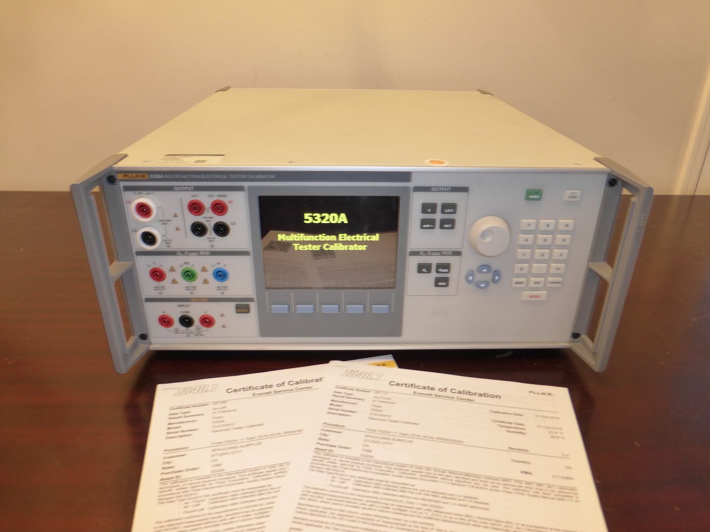 Fluke 5320A Multifunction Electrical Tester Calibrator with MFG